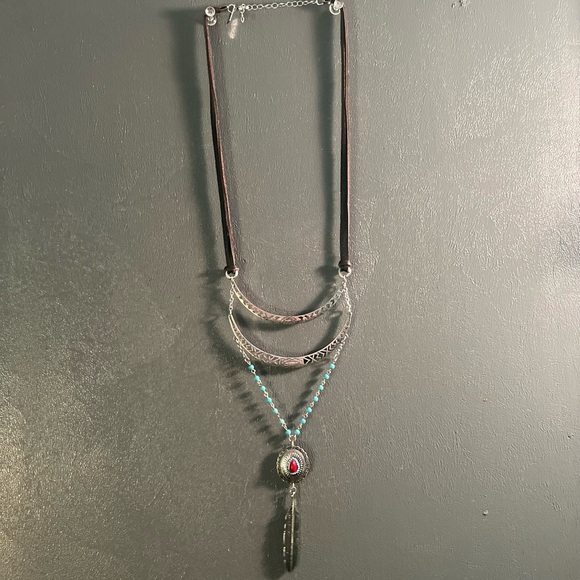 FREE WITH BUNDLE💜 - Picture 1 of 2